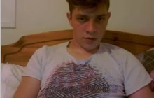 Twink BF shows off his hot ass on webcam